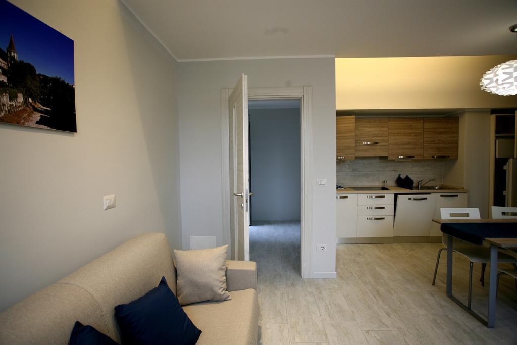 Nina Casa Vacanze Finale Ligure Δωμάτιο φωτογραφία