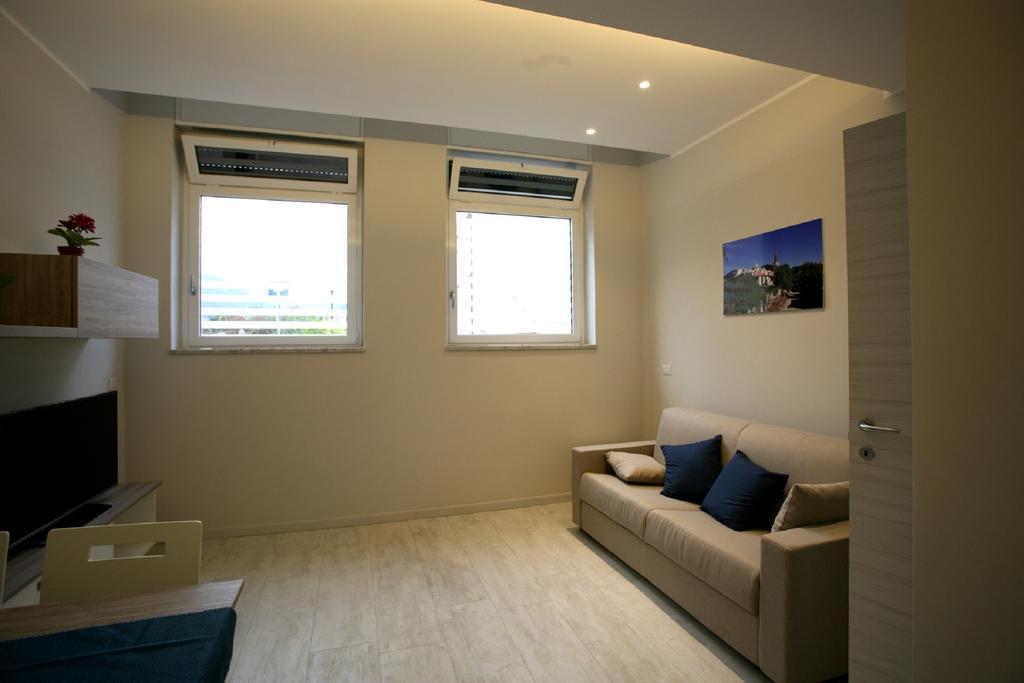 Nina Casa Vacanze Finale Ligure Δωμάτιο φωτογραφία